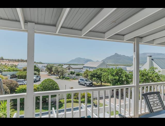 4 BEDROOM FREEHOLD FOR SALE IN BLUEWATER ESTATE
